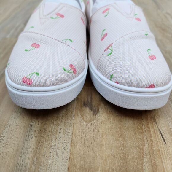 🔸️NWT Isaac Mizrahi Striped Cherry Print Slip On Sneakers Size 8.5 - Picture 8 of 13